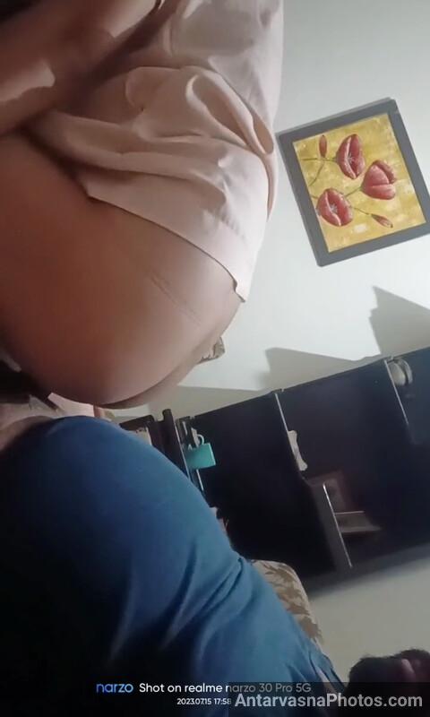 https://pub-5fcdf72a54cd4edbb03ec3edaa415a42.r2.dev/nakedleaks/indian_spouse_oral_sex_and_intimate_moments_photos/6.jpg