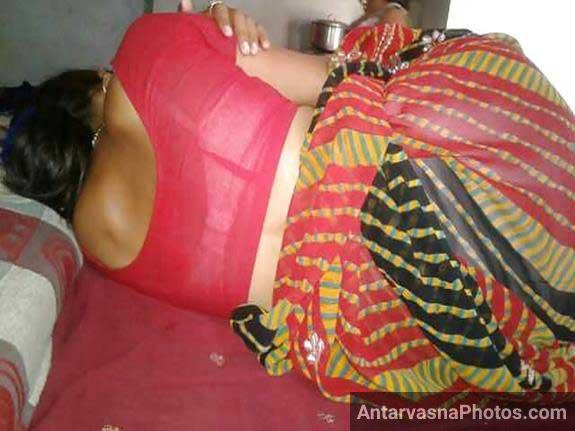 https://pub-5fcdf72a54cd4edbb03ec3edaa415a42.r2.dev/nakedleaks/indian_wife_in_saree_showing_off/1.jpg
