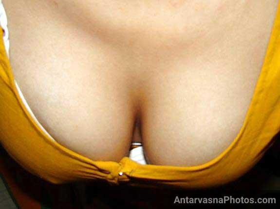 https://pub-5fcdf72a54cd4edbb03ec3edaa415a42.r2.dev/nakedleaks/indian_wife_with_large_breasts_and_hairy_vagina/0.jpg
