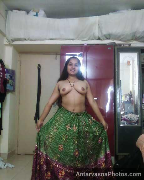 https://pub-5fcdf72a54cd4edbb03ec3edaa415a42.r2.dev/nakedleaks/indian_women_in_55_nude_saree_images/21.jpg