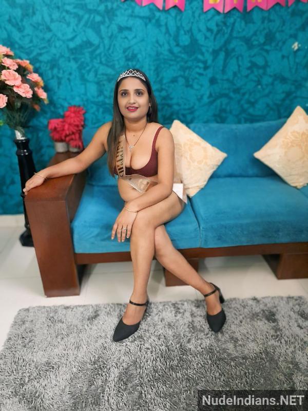 https://pub-5fcdf72a54cd4edbb03ec3edaa415a42.r2.dev/nakedleaks/indulge_in_noida_kavita_bhabhi's_display_of_big_assets_in_fiery_lingerie/23.jpg