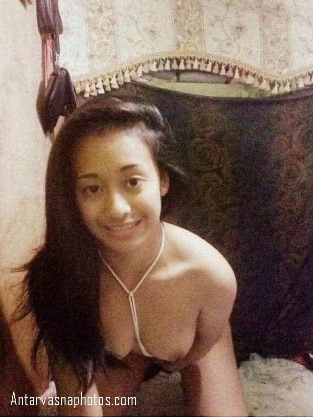 https://pub-5fcdf72a54cd4edbb03ec3edaa415a42.r2.dev/nakedleaks/innocent_girl's_images_revealed_in_online_virginity_chat/1.jpg
