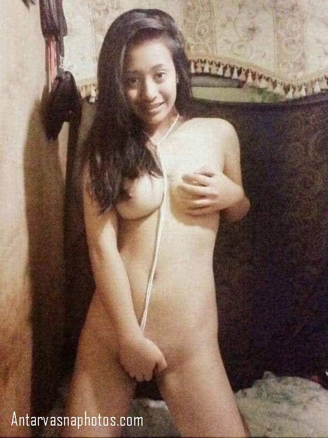 https://pub-5fcdf72a54cd4edbb03ec3edaa415a42.r2.dev/nakedleaks/innocent_girl's_images_revealed_in_online_virginity_chat/7.jpg