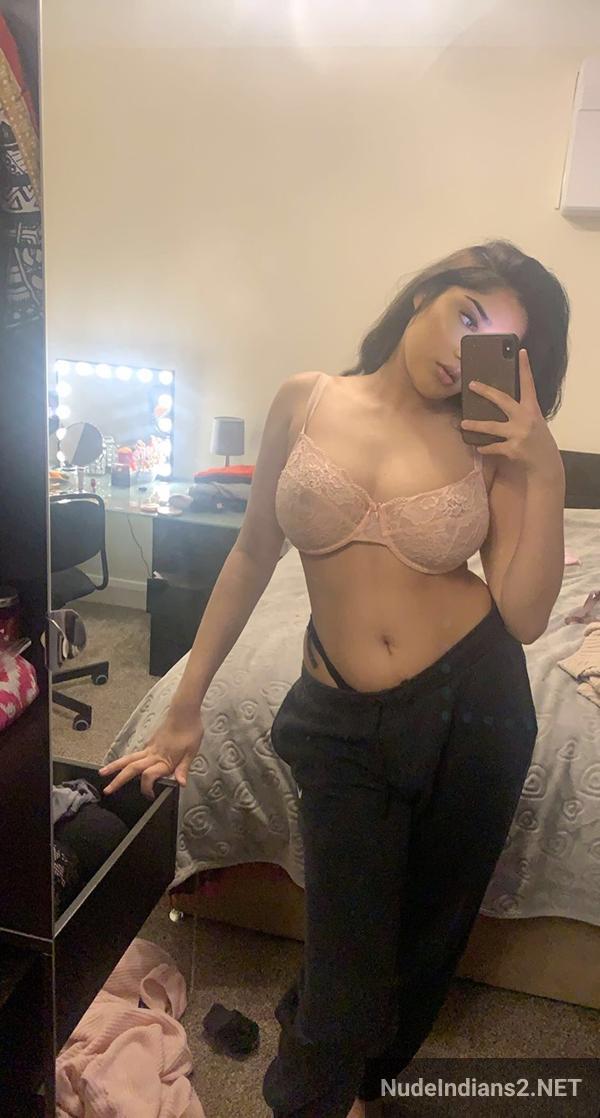 https://pub-5fcdf72a54cd4edbb03ec3edaa415a42.r2.dev/nakedleaks/international_indian_girl_zoya_khan_reveals_busty_figure_in_seductive_selfies/40.jpg
