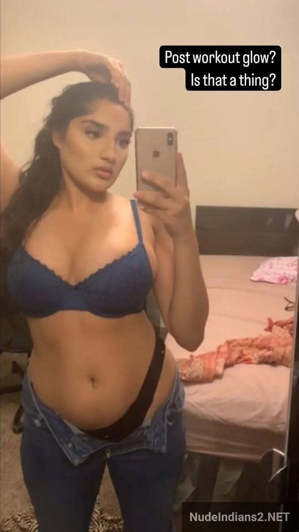 https://pub-5fcdf72a54cd4edbb03ec3edaa415a42.r2.dev/nakedleaks/international_indian_girl_zoya_khan_reveals_busty_figure_in_seductive_selfies/58.jpg