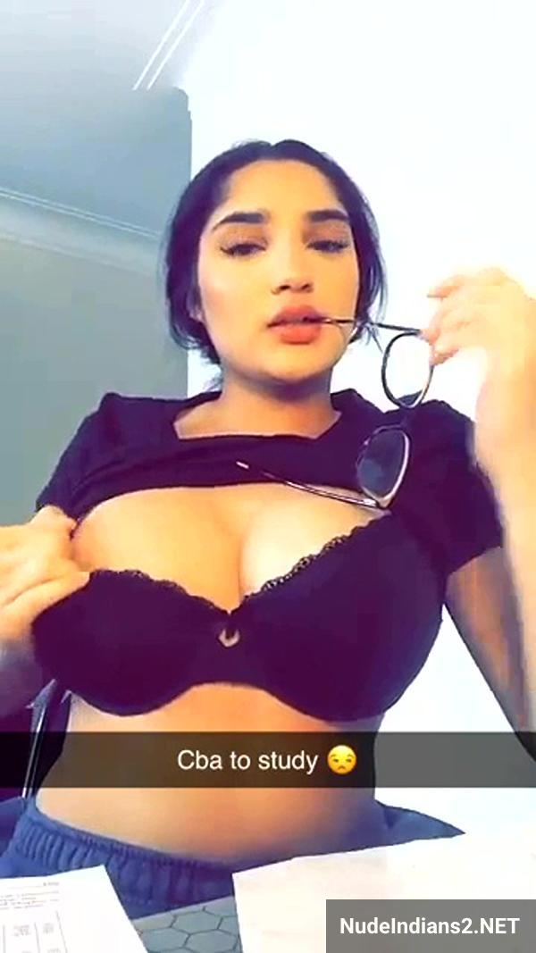 https://pub-5fcdf72a54cd4edbb03ec3edaa415a42.r2.dev/nakedleaks/international_indian_girl_zoya_khan_reveals_busty_figure_in_seductive_selfies/83.jpg