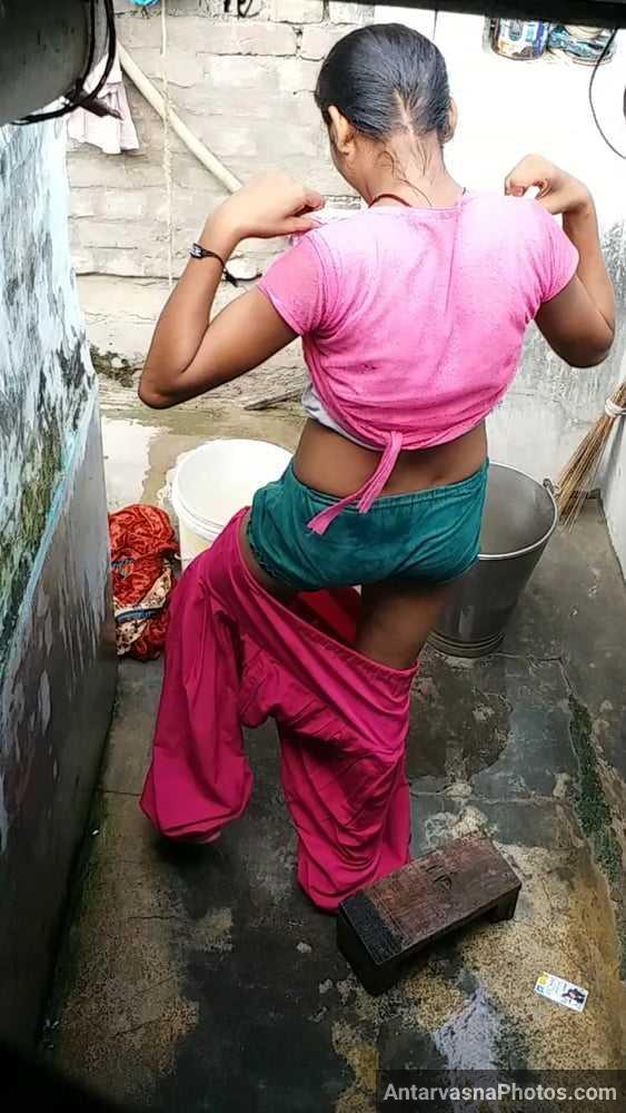 https://pub-5fcdf72a54cd4edbb03ec3edaa415a42.r2.dev/nakedleaks/intimate_captures_of_rural_woman_bathing/6.jpg