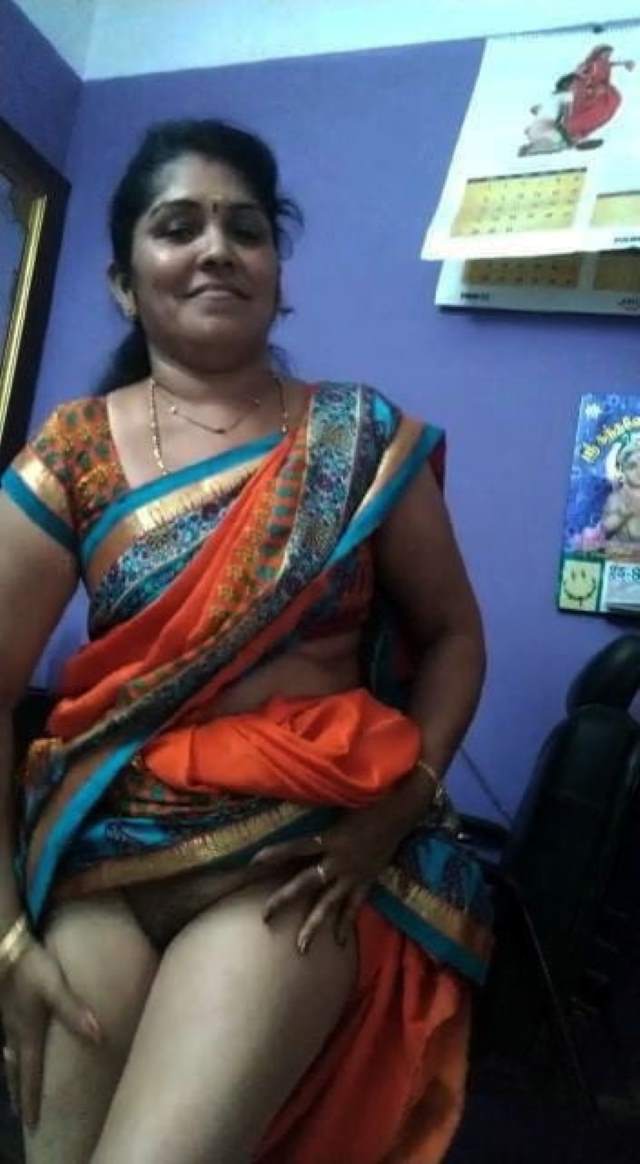 https://pub-5fcdf72a54cd4edbb03ec3edaa415a42.r2.dev/nakedleaks/intimate_conversations_with_desi_bhabhi's_lover_through_sensual_images/1.jpg