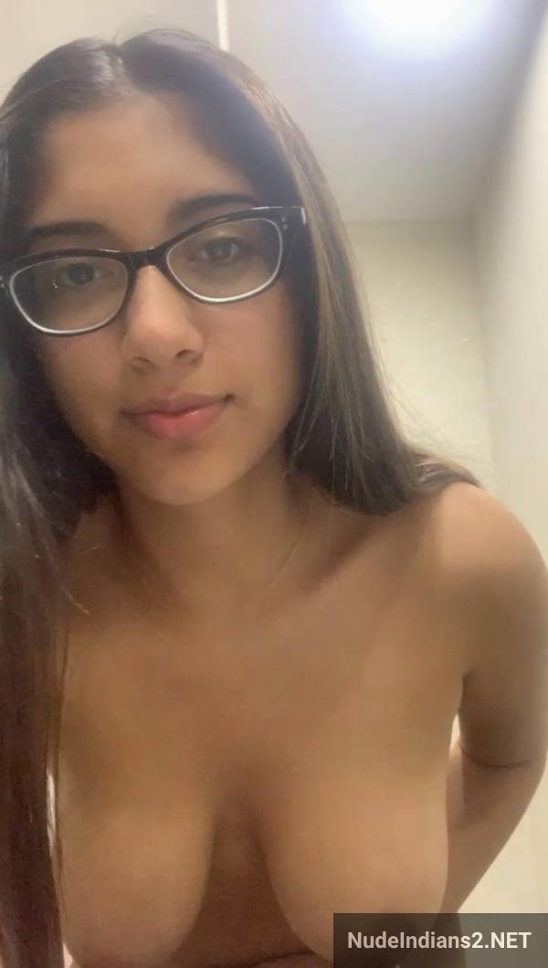 https://pub-5fcdf72a54cd4edbb03ec3edaa415a42.r2.dev/nakedleaks/intimate_display:_delhi_student_nishi_gupta_reveals_all_to_older_classmate/25.jpg