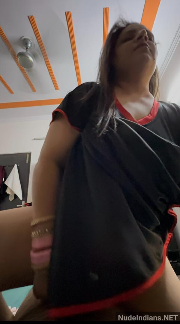 https://pub-5fcdf72a54cd4edbb03ec3edaa415a42.r2.dev/nakedleaks/intimate_encounter:_delhi_bhabhi_seduces_devar_with_passionate_home_activity/9.jpg