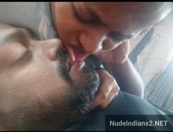 https://pub-5fcdf72a54cd4edbb03ec3edaa415a42.r2.dev/nakedleaks/intimate_images_captured_by_cuckold_husbands_of_south_indian_aunts/11.jpg