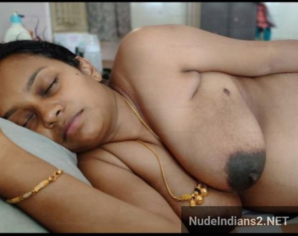 https://pub-5fcdf72a54cd4edbb03ec3edaa415a42.r2.dev/nakedleaks/intimate_images_captured_by_cuckold_husbands_of_south_indian_aunts/12.jpg