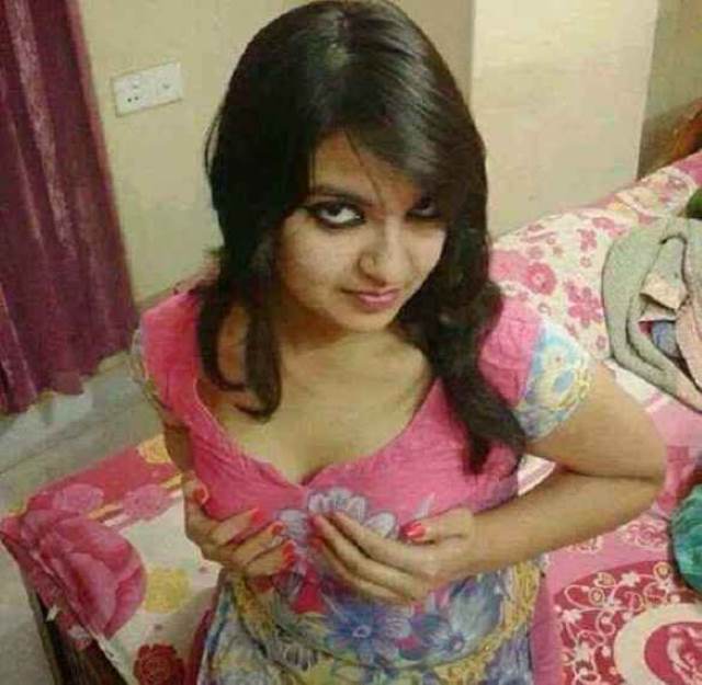 https://pub-5fcdf72a54cd4edbb03ec3edaa415a42.r2.dev/nakedleaks/intimate_images_of_a_desi_woman's_anal_encounter/0.jpg