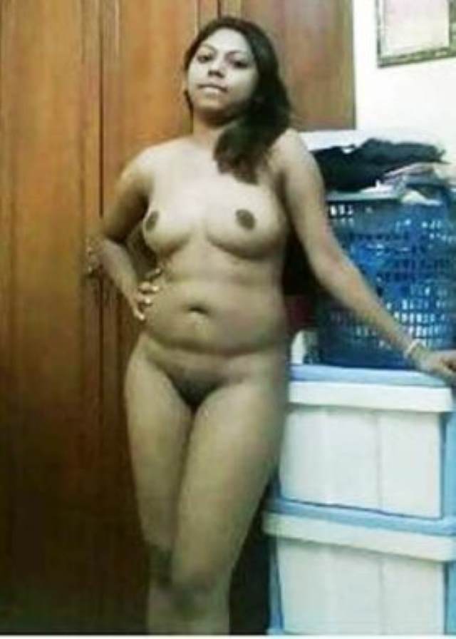 https://pub-5fcdf72a54cd4edbb03ec3edaa415a42.r2.dev/nakedleaks/intimate_images_of_a_desi_woman's_anal_encounter/4.jpg