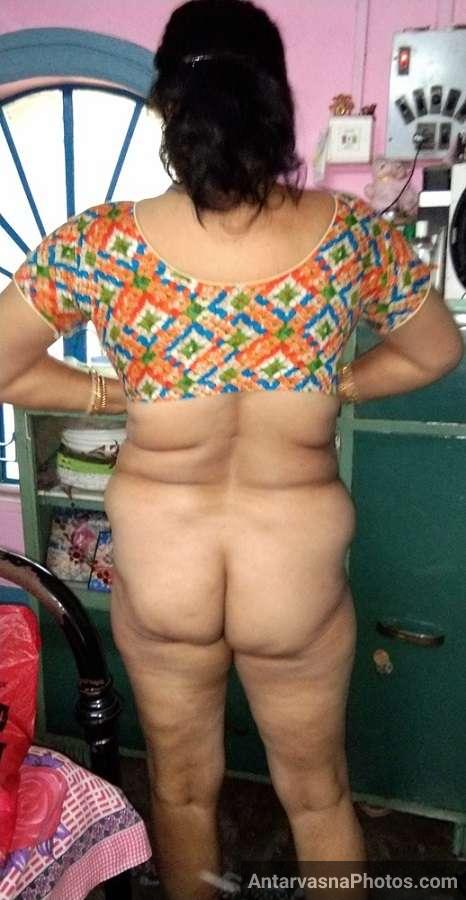 https://pub-5fcdf72a54cd4edbb03ec3edaa415a42.r2.dev/nakedleaks/intimate_images_of_a_friend's_seductive_mother's_rear_end/9.jpg