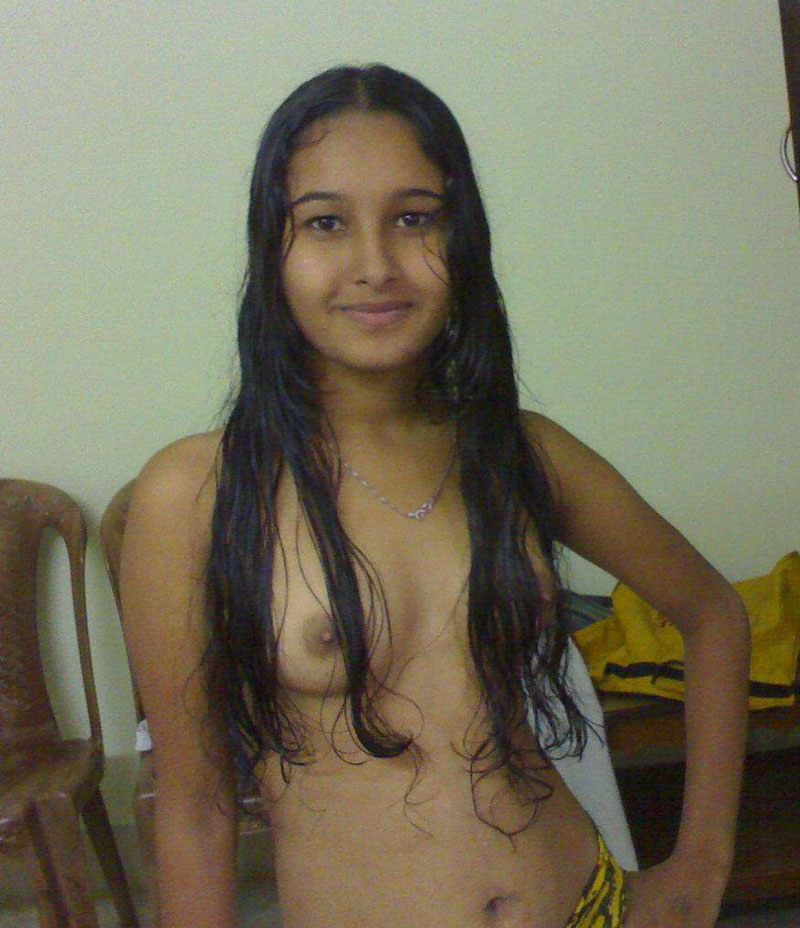https://pub-5fcdf72a54cd4edbb03ec3edaa415a42.r2.dev/nakedleaks/intimate_images_of_desi_partner_hasina/4.jpg