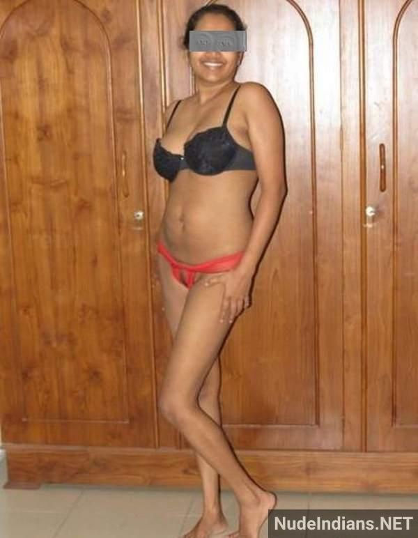 https://pub-5fcdf72a54cd4edbb03ec3edaa415a42.r2.dev/nakedleaks/intimate_images_of_manali,_a_marathi_wife,_revealed/23.jpg