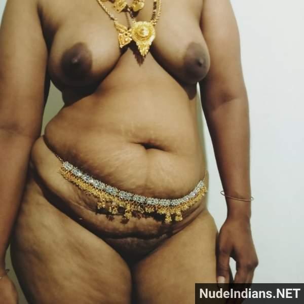 https://pub-5fcdf72a54cd4edbb03ec3edaa415a42.r2.dev/nakedleaks/intimate_images_of_mature_women_from_tamil_nadu/3.jpg