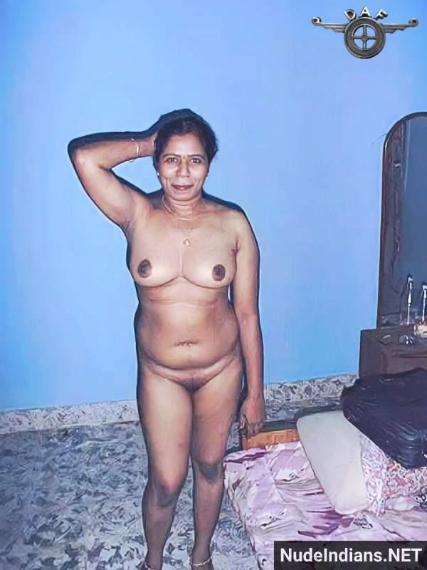 https://pub-5fcdf72a54cd4edbb03ec3edaa415a42.r2.dev/nakedleaks/intimate_images_of_mature_women_from_tamil_nadu/37.jpg