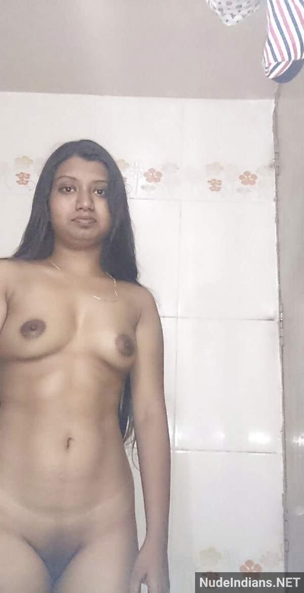 https://pub-5fcdf72a54cd4edbb03ec3edaa415a42.r2.dev/nakedleaks/intimate_images_of_pakistani_girl's_explicit_moments/28.jpg