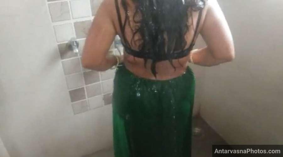 https://pub-5fcdf72a54cd4edbb03ec3edaa415a42.r2.dev/nakedleaks/intimate_indian_mother-son_interaction_in_bathroom_-_photo_collection/0.jpg