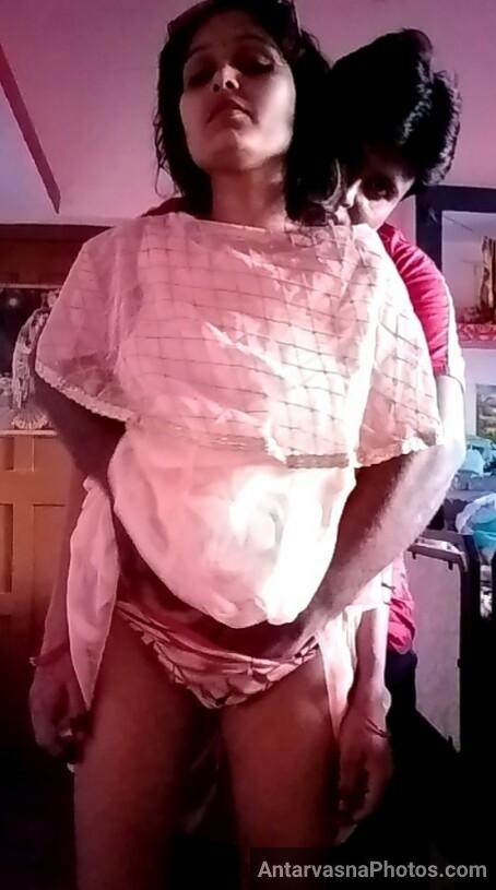 https://pub-5fcdf72a54cd4edbb03ec3edaa415a42.r2.dev/nakedleaks/intimate_moments:_50_sensual_photos_of_a_bihari_couple/2.jpg