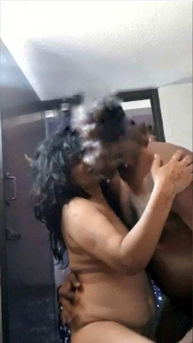 https://pub-5fcdf72a54cd4edbb03ec3edaa415a42.r2.dev/nakedleaks/intimate_moments:_alluring_photos_of_daughter-in-law_with_father-in-law/2.jpg