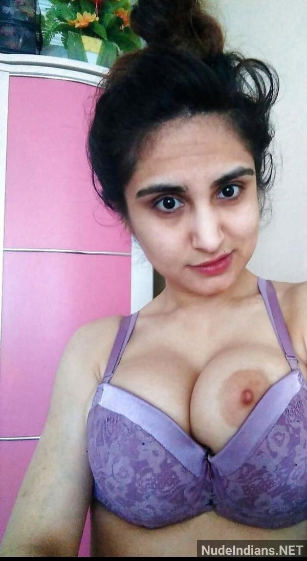 https://pub-5fcdf72a54cd4edbb03ec3edaa415a42.r2.dev/nakedleaks/intimate_moments:_ayesha_bhabhi's_alluring_photos_revealed/8.jpg