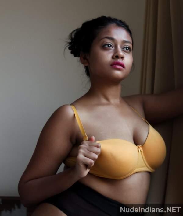 https://pub-5fcdf72a54cd4edbb03ec3edaa415a42.r2.dev/nakedleaks/intimate_moments:_indian_bhabhi_and_wives_captured_in_erotic_photos/6.jpg