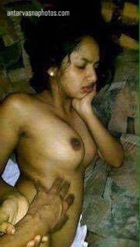 https://pub-5fcdf72a54cd4edbb03ec3edaa415a42.r2.dev/nakedleaks/intimate_moments_captured:_girlfriend's_intimate_photos/1.jpg