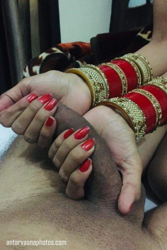 https://pub-5fcdf72a54cd4edbb03ec3edaa415a42.r2.dev/nakedleaks/intimate_moments_captured:_indian_couple_photos/4.jpg