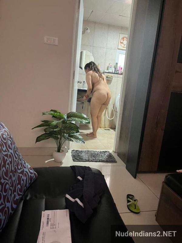 https://pub-5fcdf72a54cd4edbb03ec3edaa415a42.r2.dev/nakedleaks/intimate_moments_of_amritsar_chubby_wife_niru_singh_on_honeymoon/16.jpg