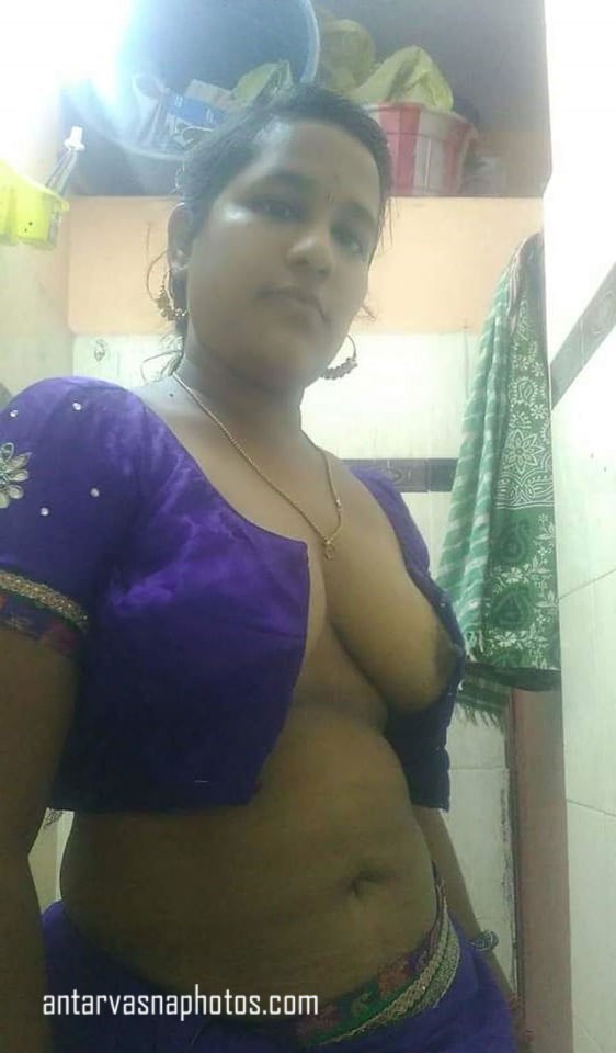 https://pub-5fcdf72a54cd4edbb03ec3edaa415a42.r2.dev/nakedleaks/intimate_moments_of_arpita,_the_desi_bhabhi/2.jpg