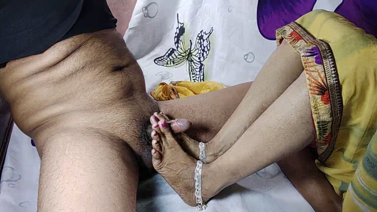 https://pub-5fcdf72a54cd4edbb03ec3edaa415a42.r2.dev/nakedleaks/intimate_moments_of_mahesh_and_maya_captured/2.jpg