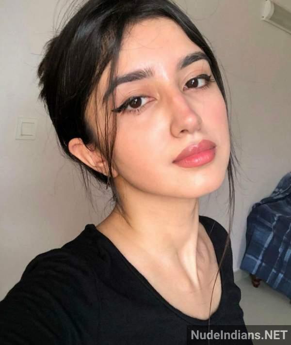 https://pub-5fcdf72a54cd4edbb03ec3edaa415a42.r2.dev/nakedleaks/intimate_moments_of_mallu_girls_with_boyfriends_captured_in_images/11.jpg