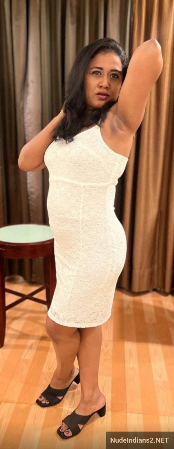https://pub-5fcdf72a54cd4edbb03ec3edaa415a42.r2.dev/nakedleaks/intimate_moments_of_tamil_aunt_mayuri_pillai_in_the_open_air/2.jpg