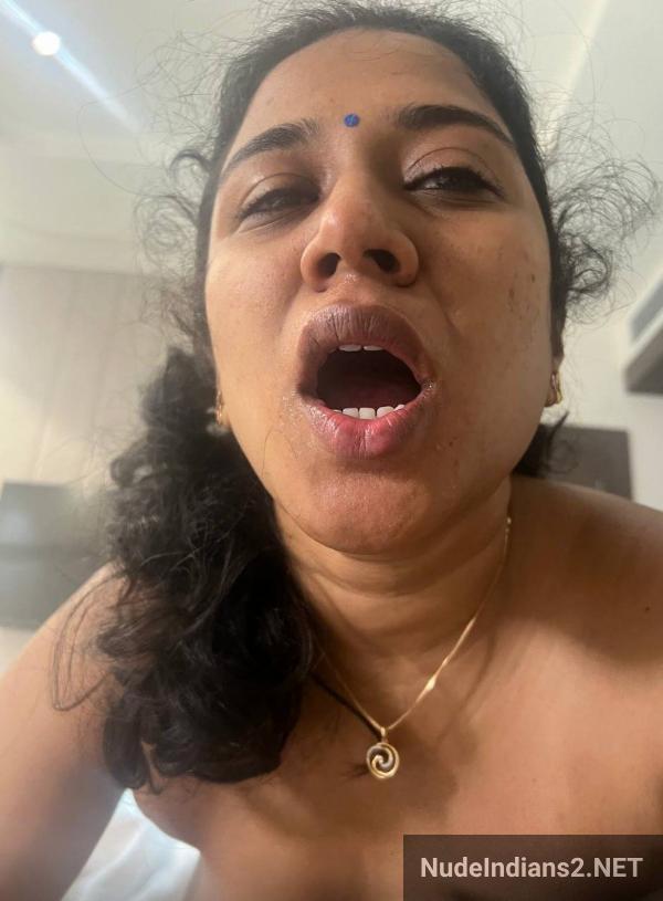 https://pub-5fcdf72a54cd4edbb03ec3edaa415a42.r2.dev/nakedleaks/intimate_moments_of_tamil_aunt_mayuri_pillai_in_the_open_air/8.jpg