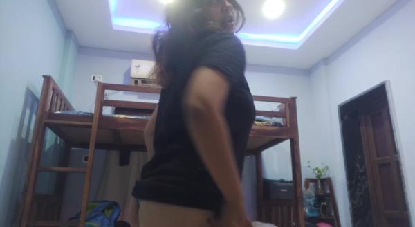 https://pub-5fcdf72a54cd4edbb03ec3edaa415a42.r2.dev/nakedleaks/intimate_photos_of_bangalore_housewife_anushka_reddy_with_former_boyfriend/35.jpg