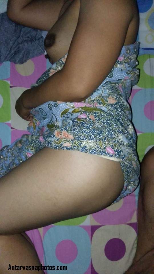 https://pub-5fcdf72a54cd4edbb03ec3edaa415a42.r2.dev/nakedleaks/intimate_photos_of_devar_bhabhi_under_the_influence_of_beer/6.jpg