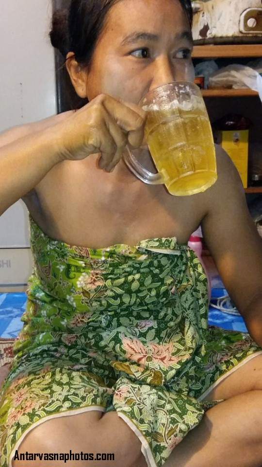 https://pub-5fcdf72a54cd4edbb03ec3edaa415a42.r2.dev/nakedleaks/intimate_photos_of_devar_bhabhi_under_the_influence_of_beer/7.jpg