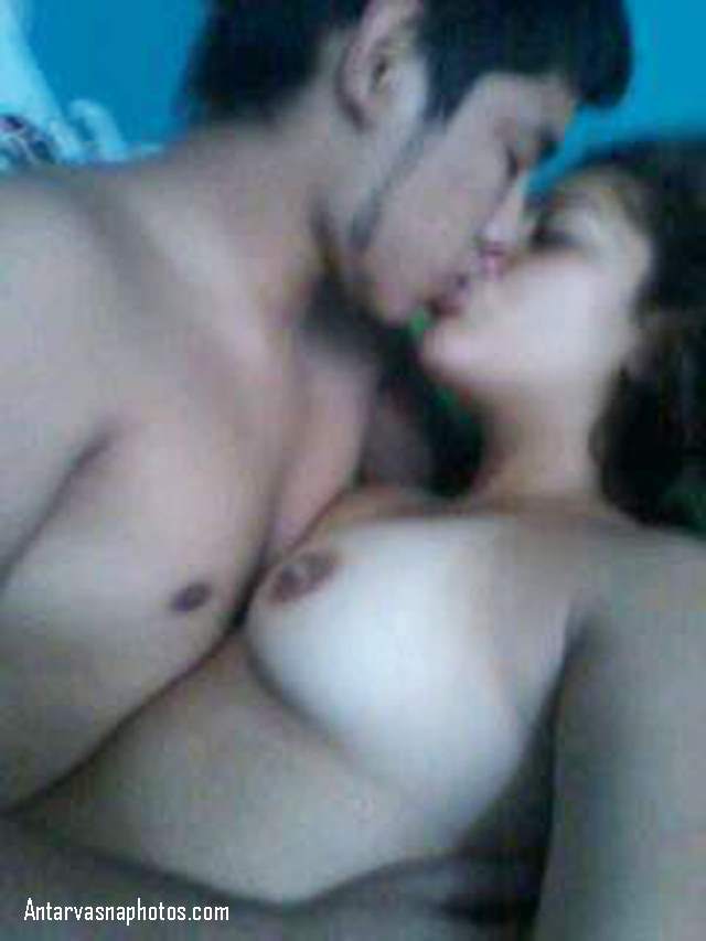 https://pub-5fcdf72a54cd4edbb03ec3edaa415a42.r2.dev/nakedleaks/intimate_photos_of_girlfriend_boyfriend_encounter/10.jpg