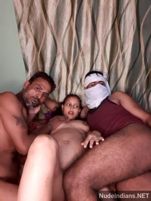 https://pub-5fcdf72a54cd4edbb03ec3edaa415a42.r2.dev/nakedleaks/intimate_photos_of_indian_wife_and_sensual_selfies/46.jpg