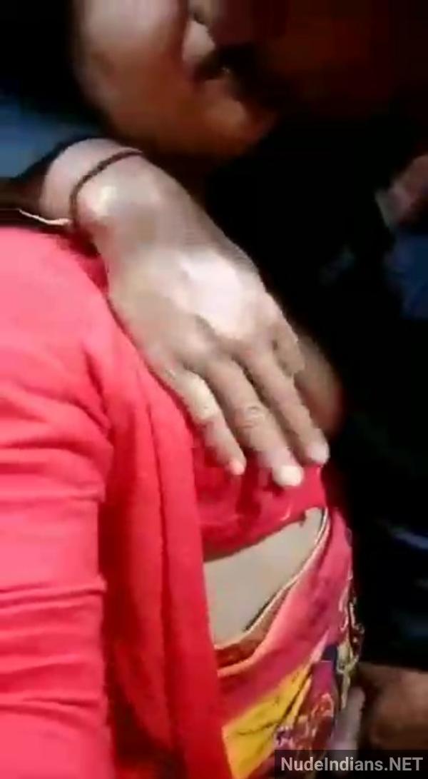 https://pub-5fcdf72a54cd4edbb03ec3edaa415a42.r2.dev/nakedleaks/intimate_photos_of_uttarakhand_wife_revealing_curves_in_blouse/5.jpg