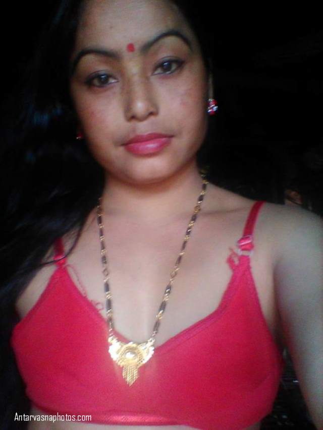 https://pub-5fcdf72a54cd4edbb03ec3edaa415a42.r2.dev/nakedleaks/intimate_pictures_of_desi_bhabhi_for_beloved/2.jpg
