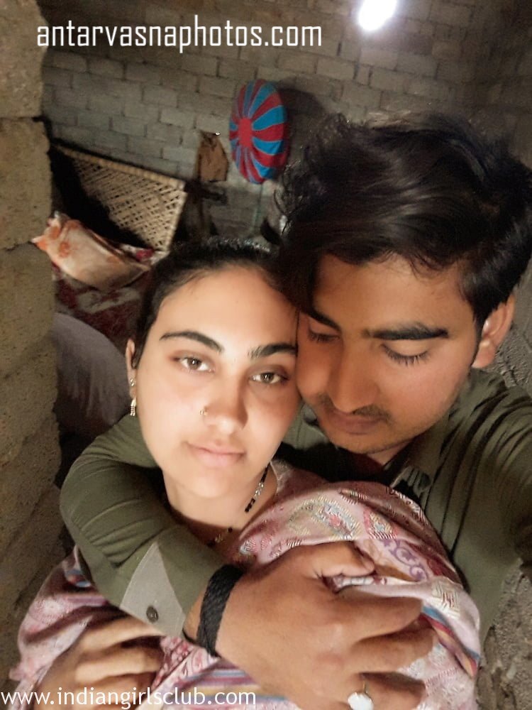 https://pub-5fcdf72a54cd4edbb03ec3edaa415a42.r2.dev/nakedleaks/intimate_pictures_of_newlywed_couple/3.jpg