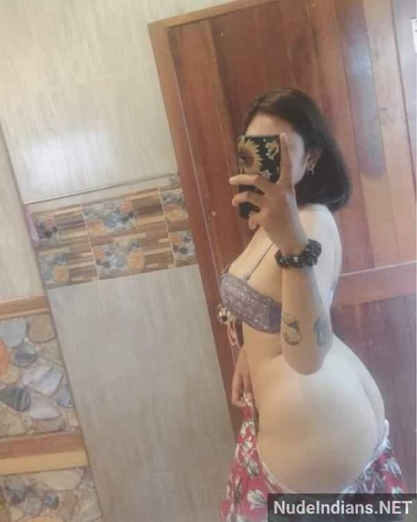 https://pub-5fcdf72a54cd4edbb03ec3edaa415a42.r2.dev/nakedleaks/intimate_selfies_of_mumbai_girlfriends/19.jpg