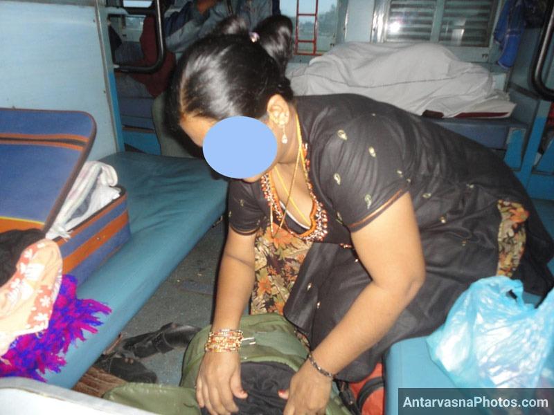 https://pub-5fcdf72a54cd4edbb03ec3edaa415a42.r2.dev/nakedleaks/intimate_south_indian_family_photos_–_revealing_breasts_on_the_train!/5.jpg