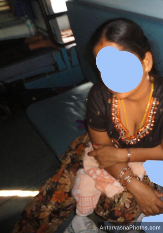 https://pub-5fcdf72a54cd4edbb03ec3edaa415a42.r2.dev/nakedleaks/intimate_south_indian_family_photos_–_revealing_breasts_on_the_train!/9.jpg
