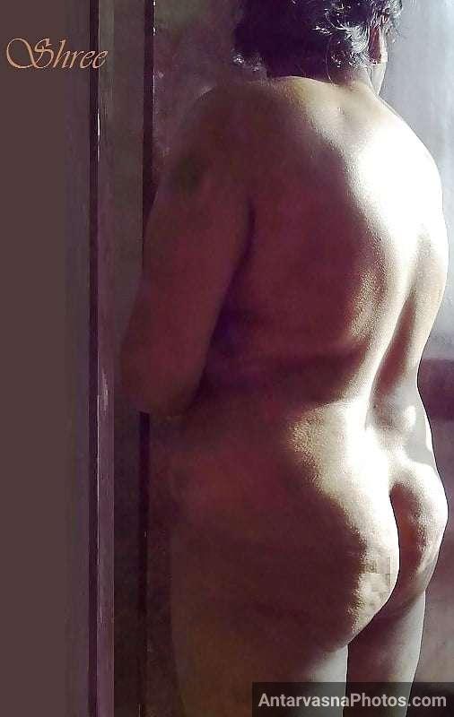https://pub-5fcdf72a54cd4edbb03ec3edaa415a42.r2.dev/nakedleaks/intoxicating_images_of_mumbai_aunty's_thirst-quenching_youth_in_16_sultry_pictures/2.jpg