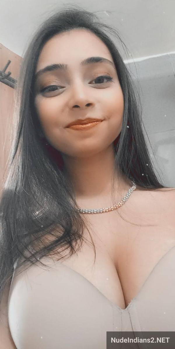 https://pub-5fcdf72a54cd4edbb03ec3edaa415a42.r2.dev/nakedleaks/islamic_girl_ayesha's_alluring_selfies_are_captivating/25.jpg
